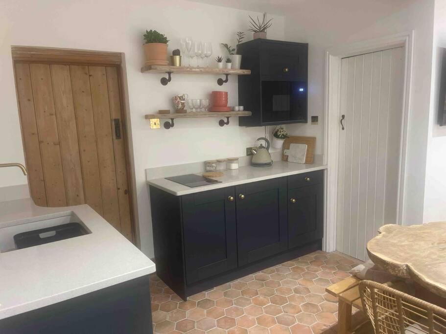 Sunnyside At Scurlage Farm Apartment Swansea Bagian luar foto